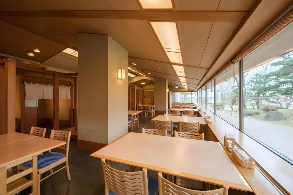 Grand Hotel New Oji Tomakomai Exterior photo